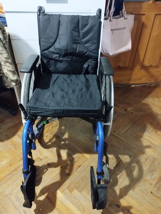 Продаю візок інвалідний
