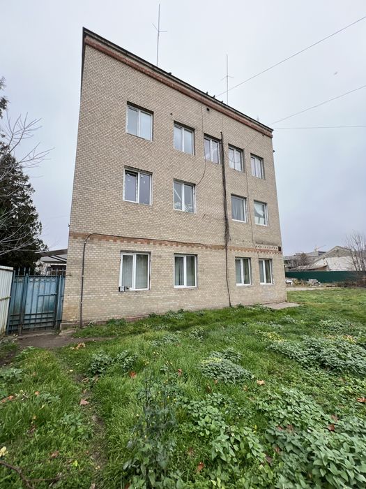 Продам комерційне приміщення..