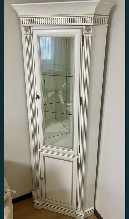 Стол Merx , Витрина Merx , диван с креслами