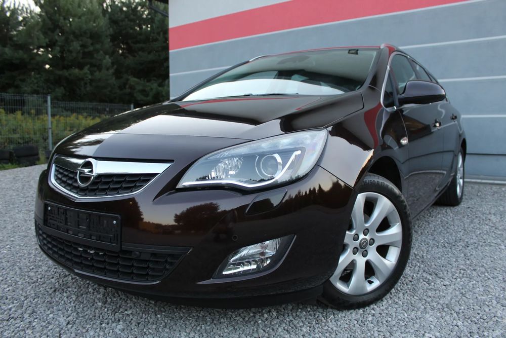 Opel Astra Serwis Xenon Navi Cosmo Skóra Org Przebieg