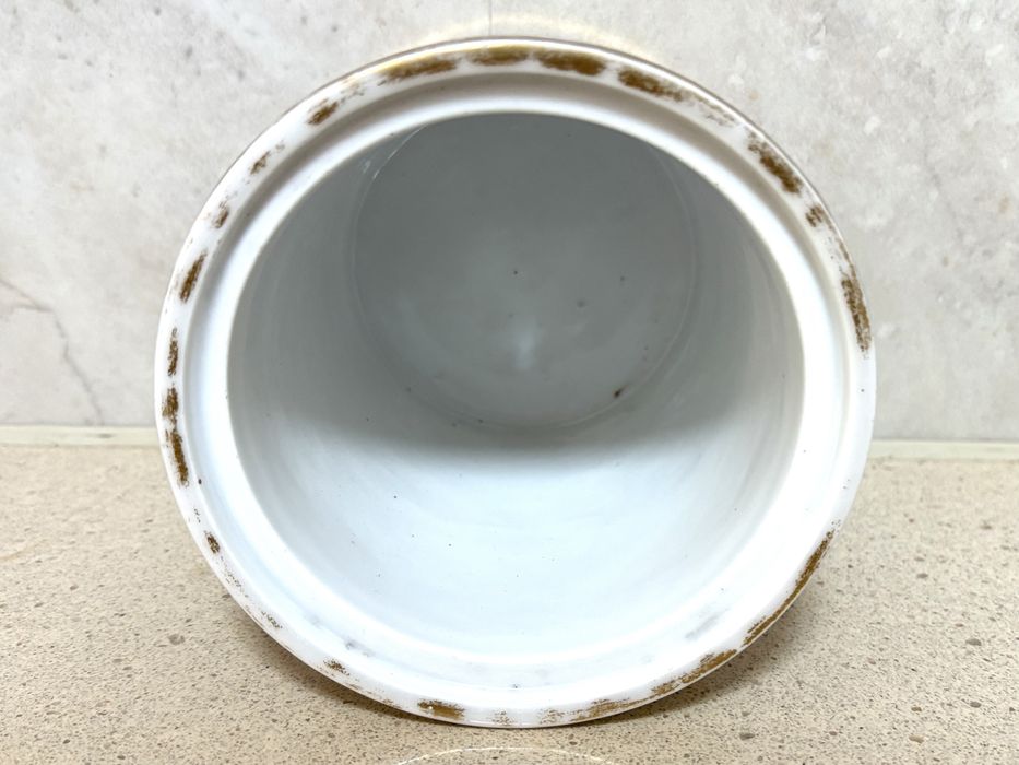 Lindo antigo pote / manga em porcelana francesa pintada à mão