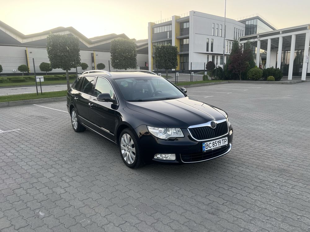 SKODA Superb Combi 2.0 TDI Elegance DSG