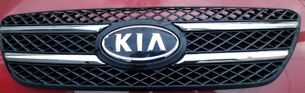 Решётка радиатора Kia Rio