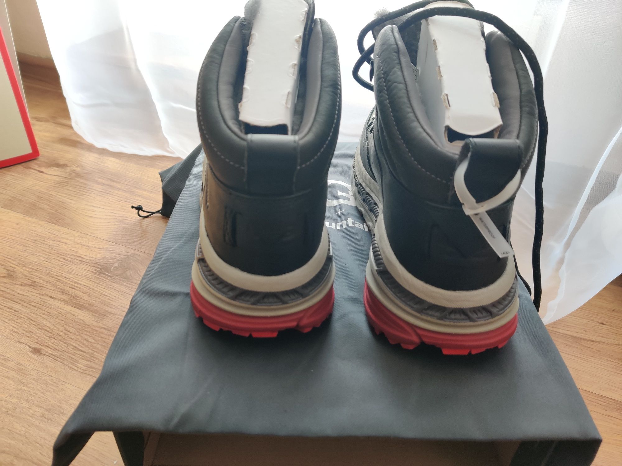 Buty zimowe ocieplane trekkingowe trapery ugg x white moutaineering