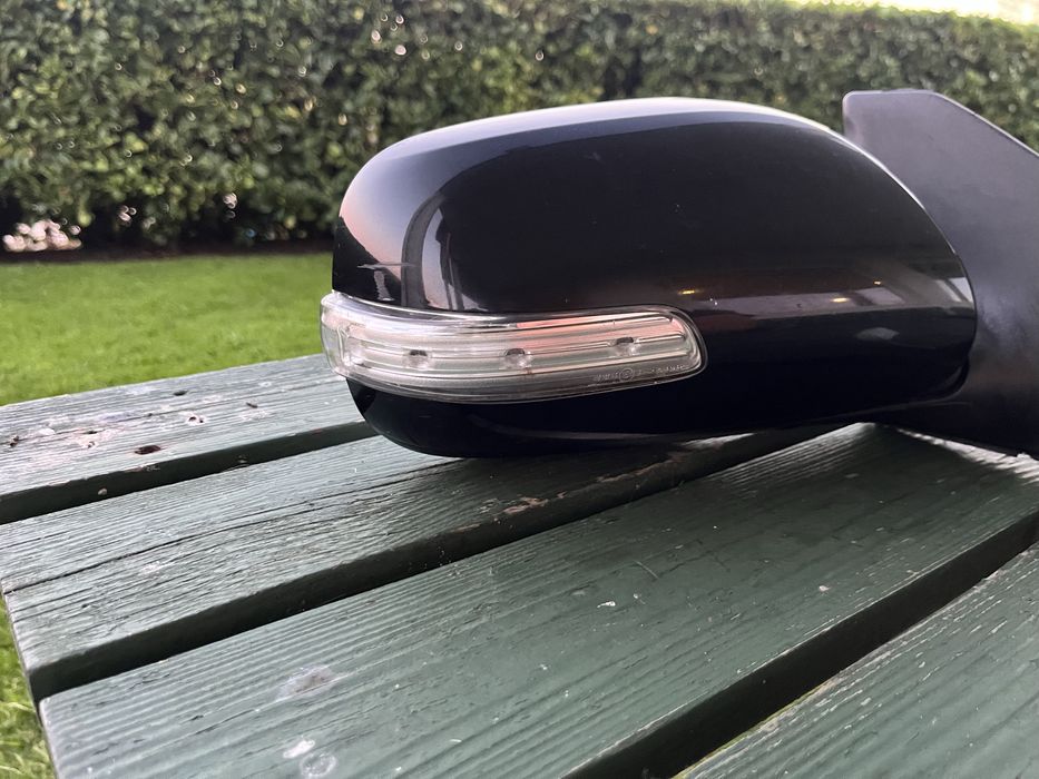 Зеркало правое  дл Toyota avensis T25 рест.