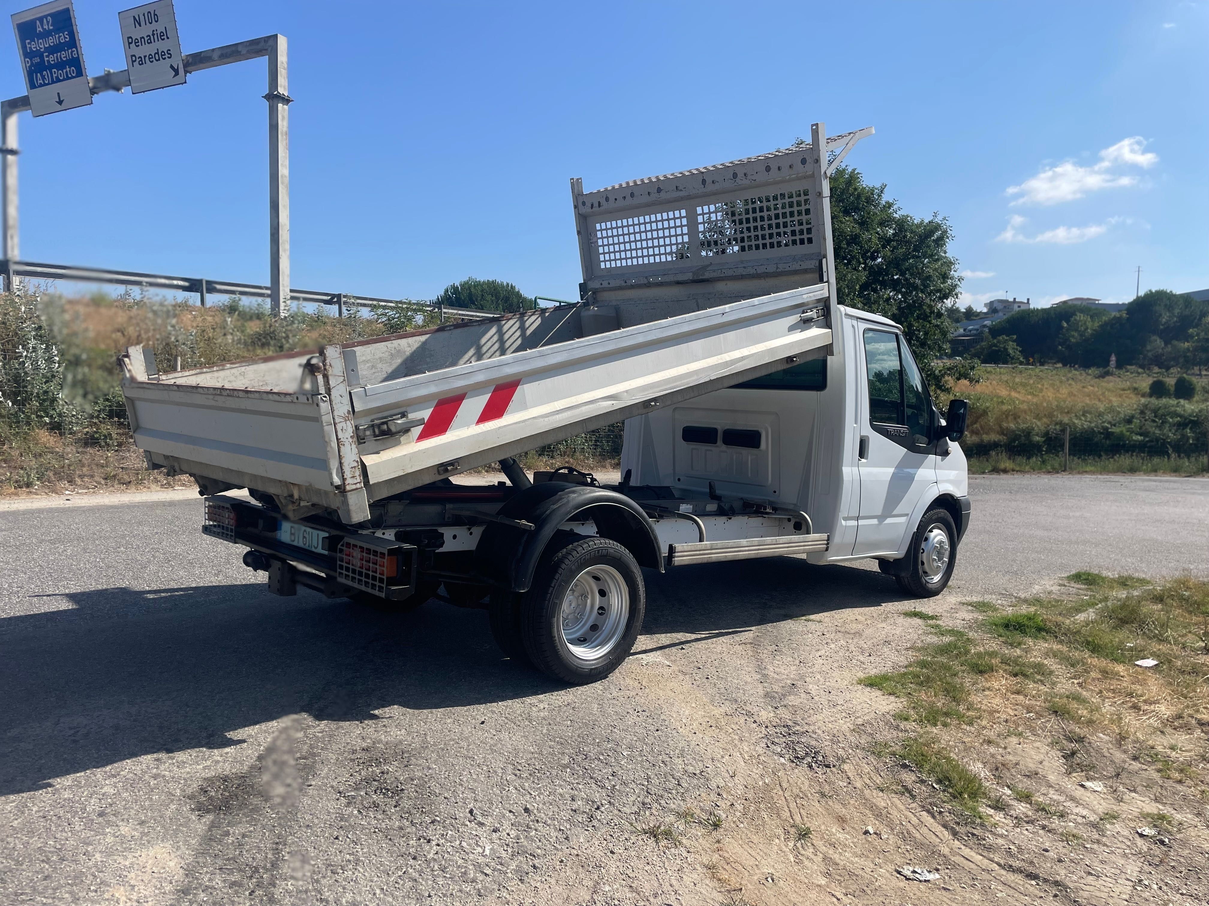 Ford transite bastante