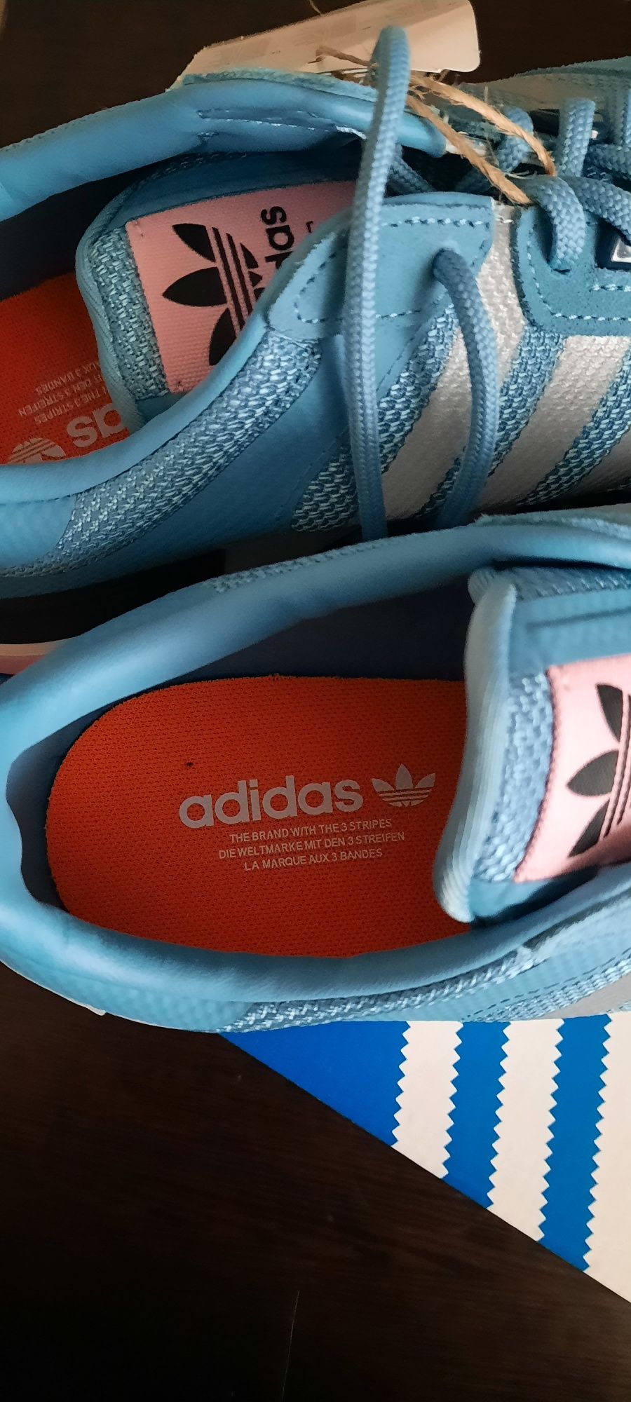 Кроссовки adidas