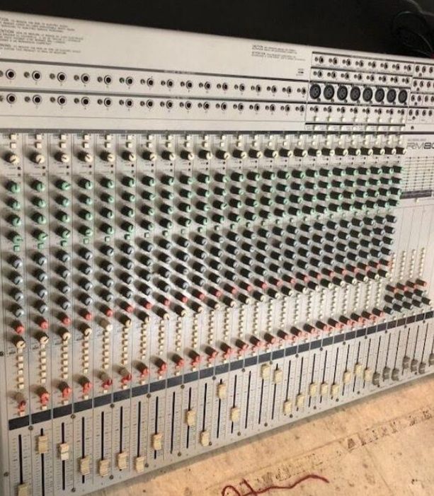Mesa Yamaha RM800