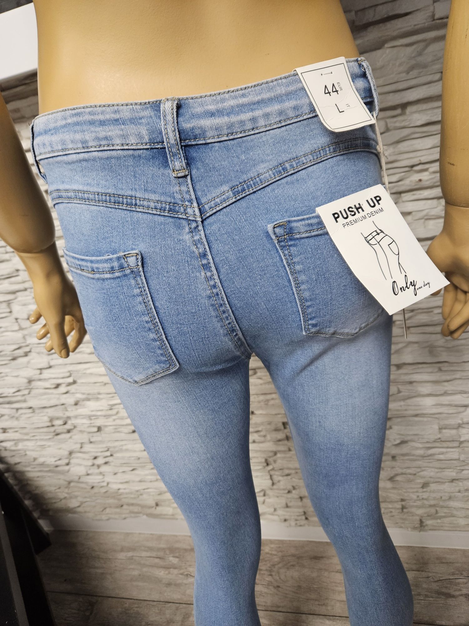 Nowe spodnie jeansowe z serduszkami rozm XL HIT push up skinny