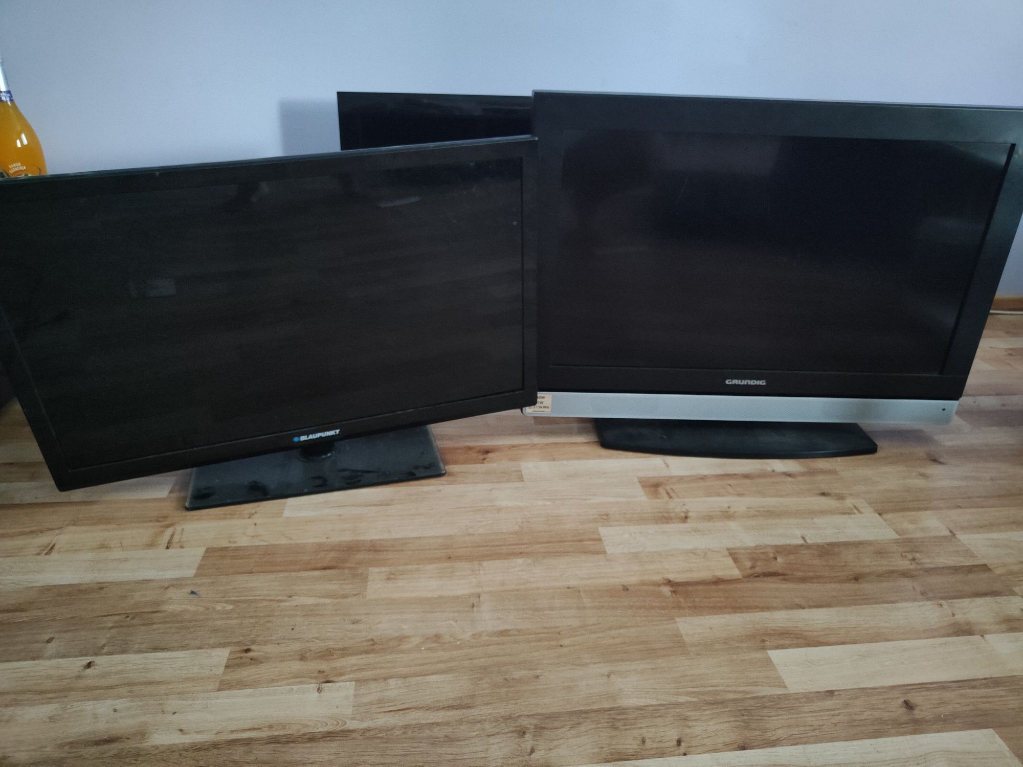 Telewizory LED LCD 11 sztuk monitory uszkodzone