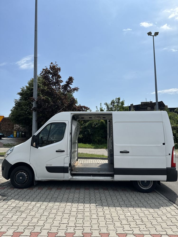 Wynajem Bus Blaszak Furgon L2H2 bdb stan techniczny renault master