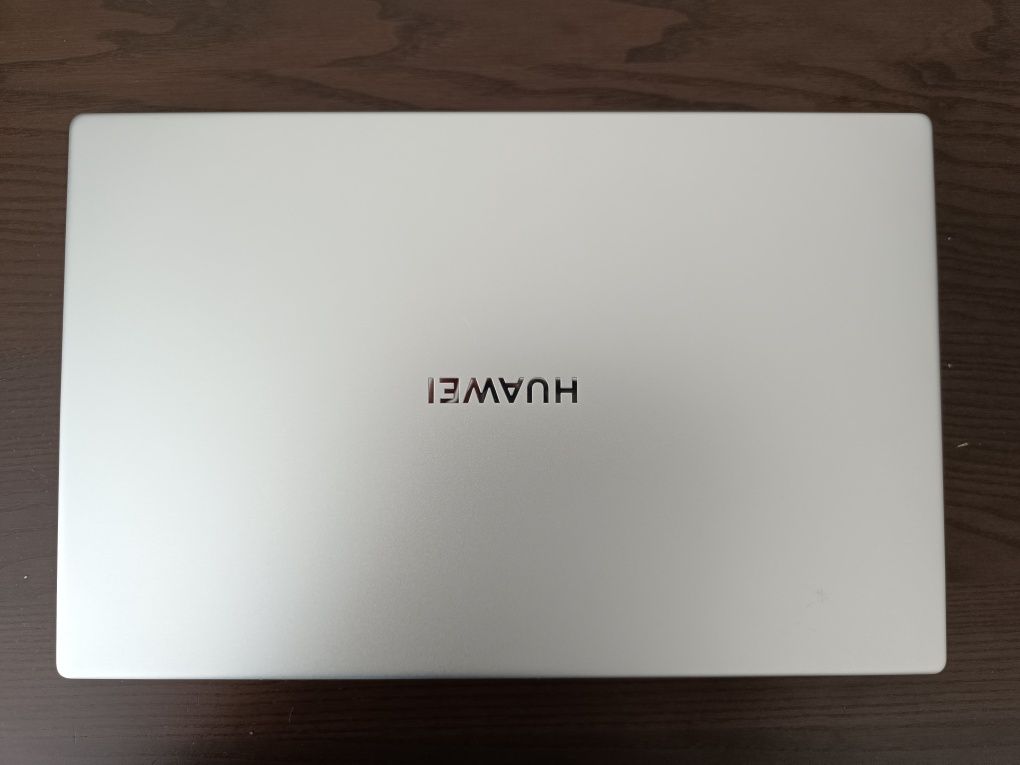 Huawei MateBook D15- jak nowy!