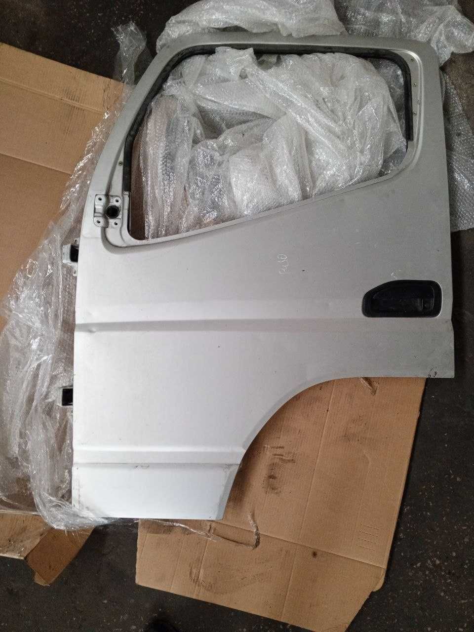 Двері Mitsubishi Fuso Canter