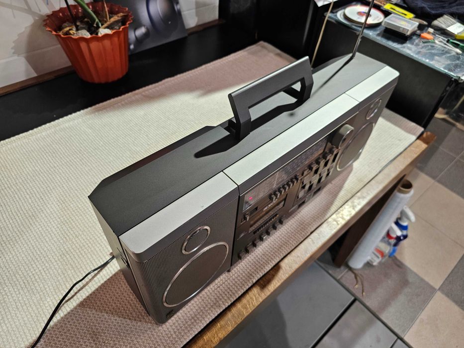 Бумбокс Grundig RR-3600 Boombox
