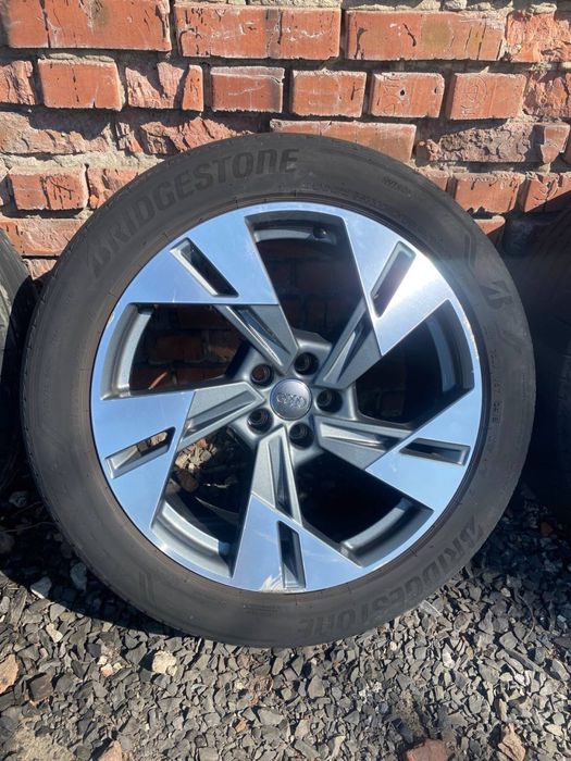 Диски титанові диски ауди етрон легкосплавні  диски 5х112 4KE601025T