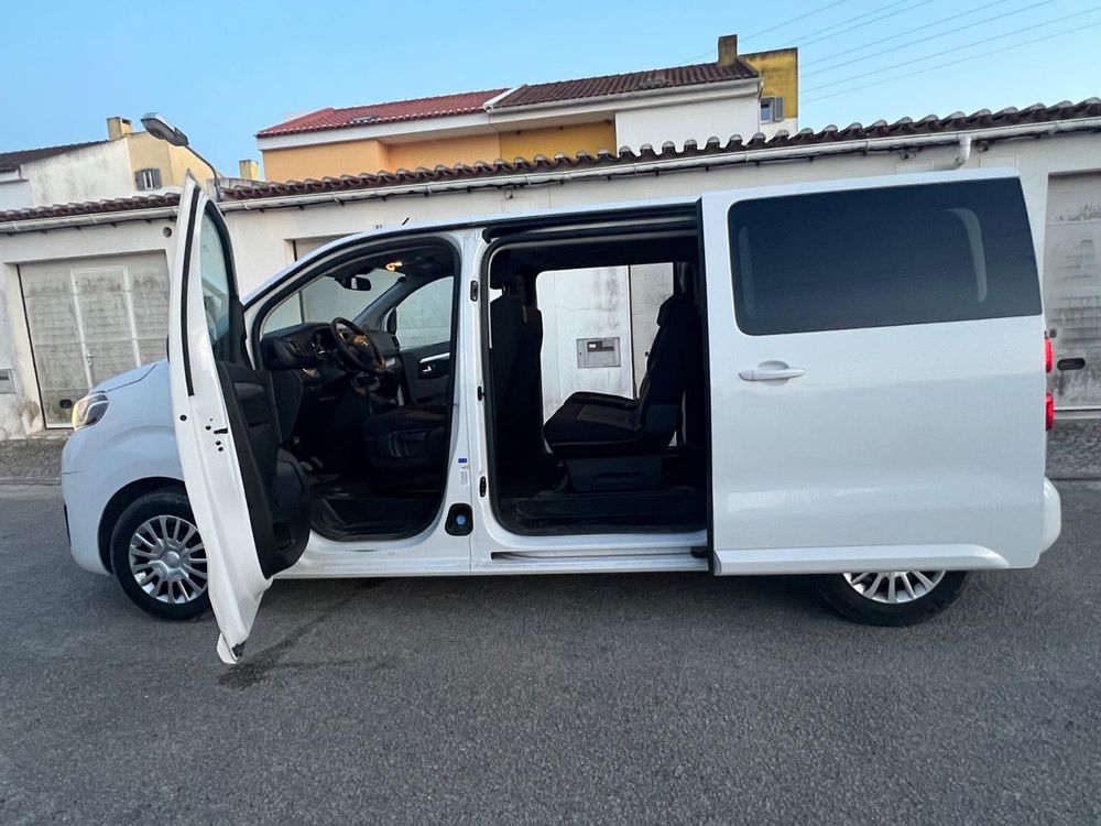 Toyota proace de 9 lugares homolgada para transportes de crianças