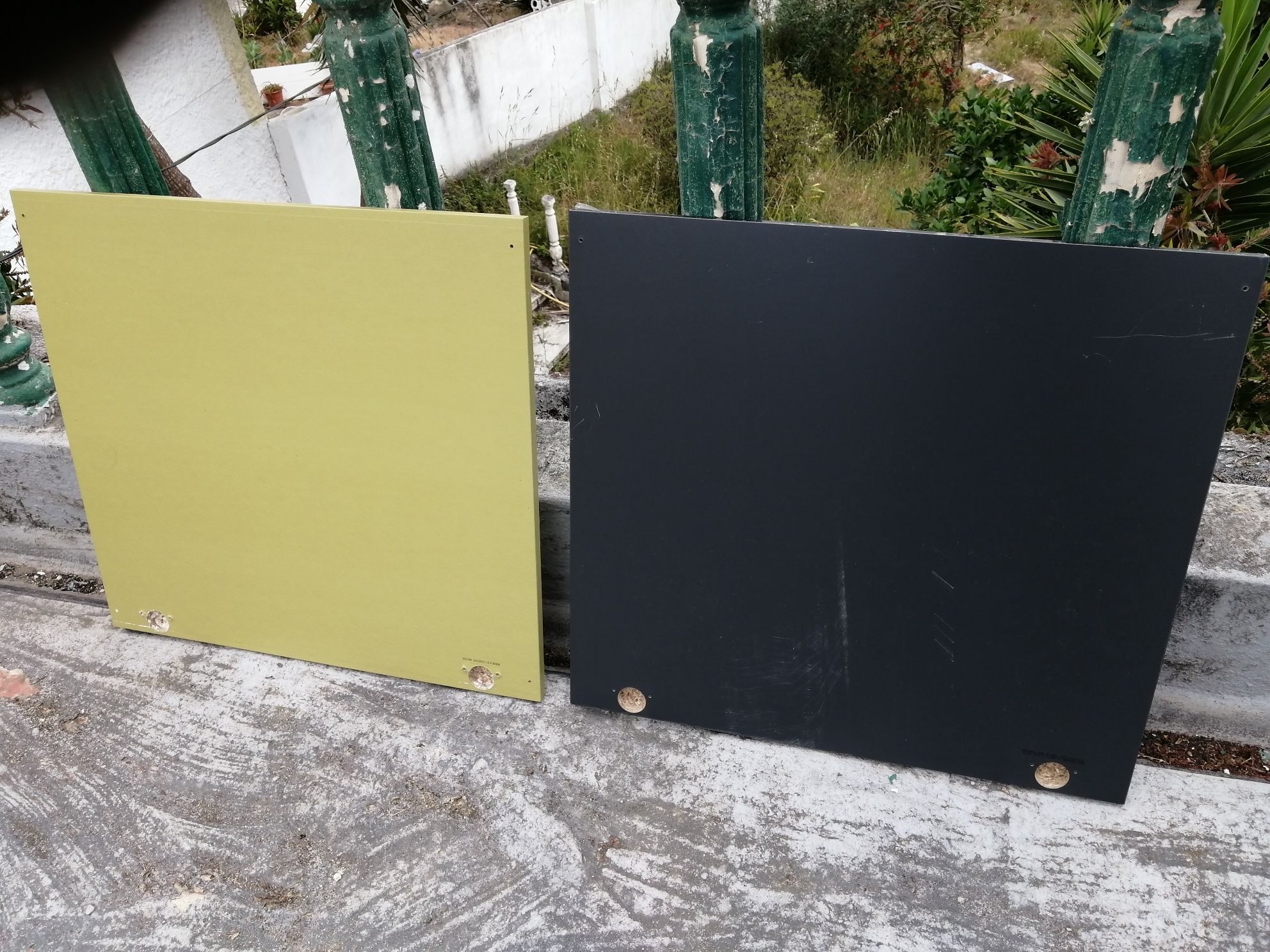 2 portas 60x64, para móvel BESTA do IKEA. LAPPVIKEN 1 VERDE, 1 preta.