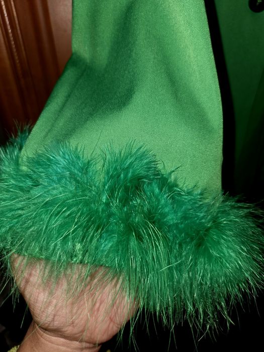 Шикарный пиджак с натуральными перьями, Размер 48-50 украинский