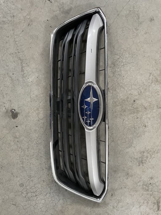 Решетка радиаторы Subaru outback b16 2020 2021