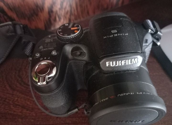 Fujifilm Finepix S 1800