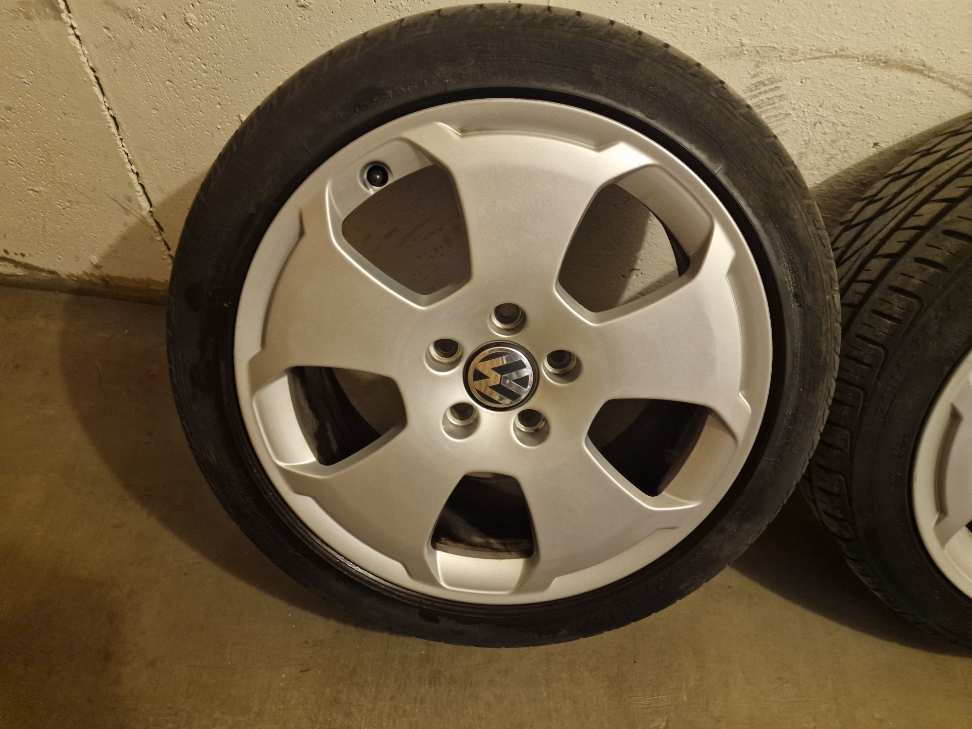 Sprzedam koła audi- vw 215/45 17 5 x 112