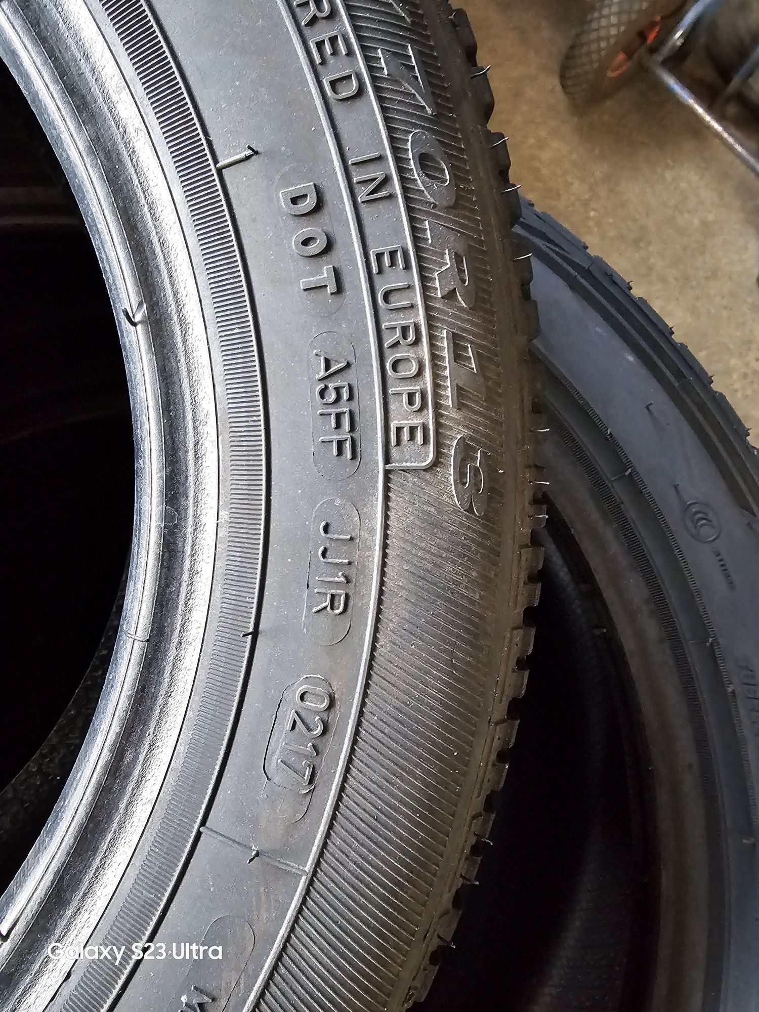 2 sztuki używanych opon letnich Dębica 145/70R13