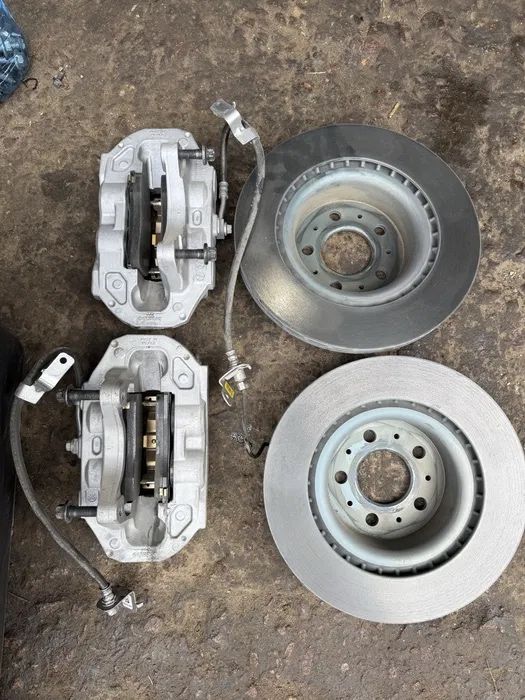 Гальма передні диски суппорт tesla model 3 highland  розбірка разборка