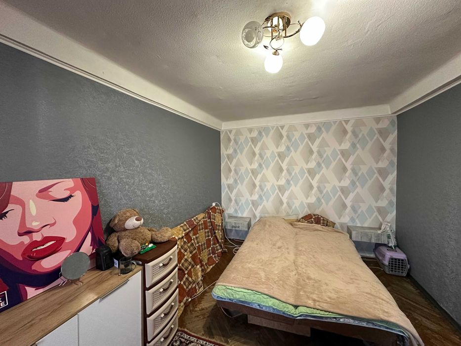 Срочно! Продам 1-к квартиру по ул. Энтузиастов 33 возле м.Левобережная