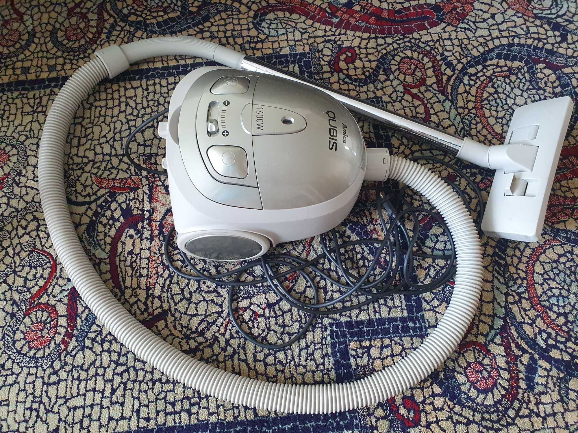 Odkurzacz Amica Qubis 1600W. AMICA QUBIS