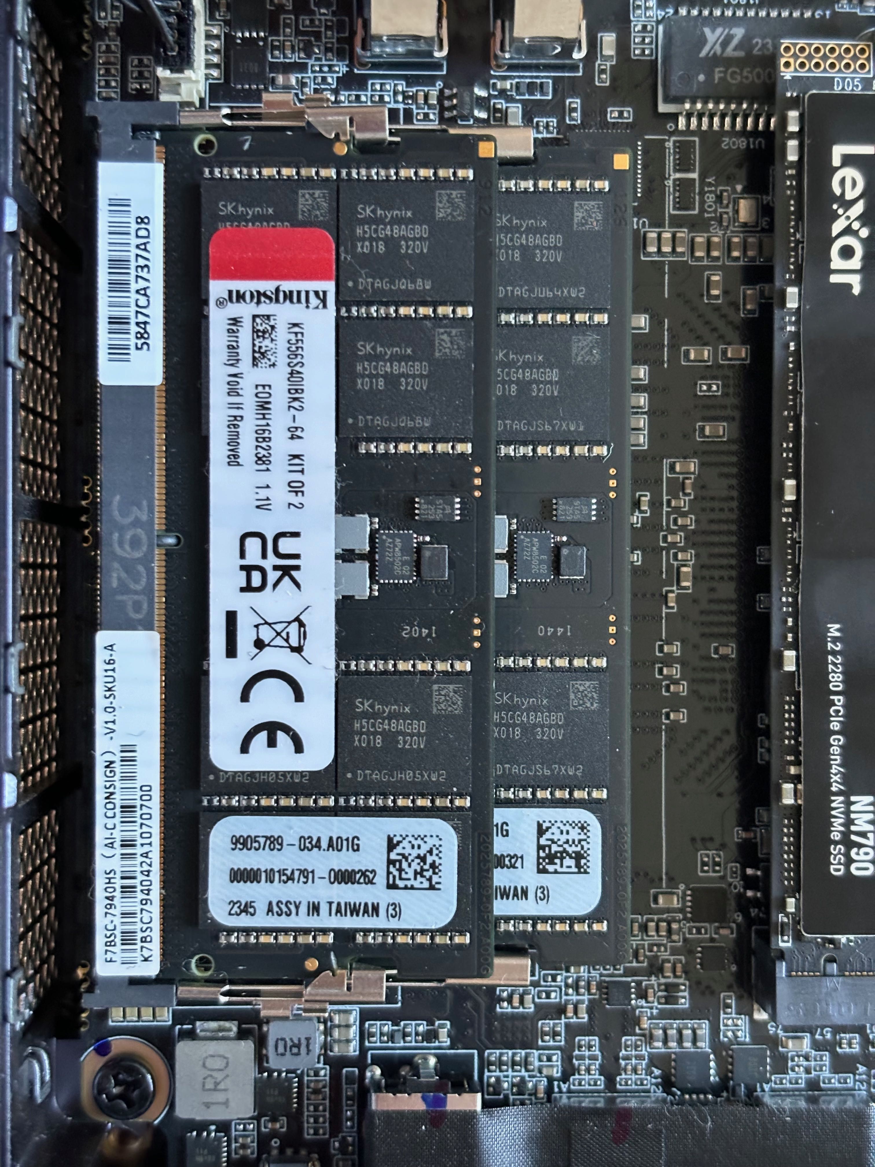 Minisforum UM790 PRO  RYZEN 9 64GB DDR5 /2TB SSD / RADEON 780M