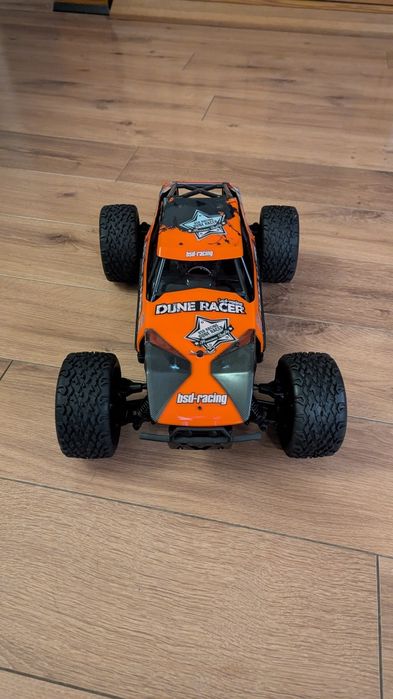 BSD samochód zdalnie sterowany UNE RACER 218T 1/10 4WD - wersja pomar