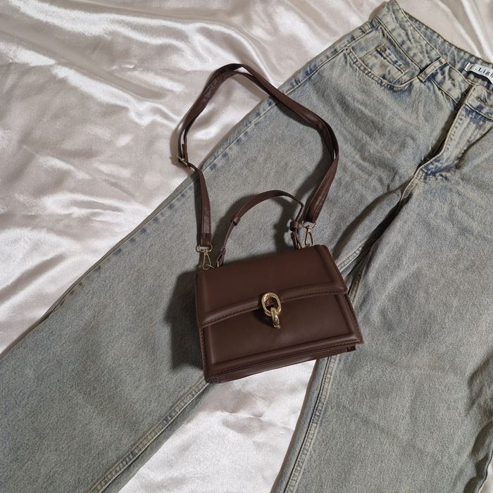 Сумка в трендовому коричневому кольорі