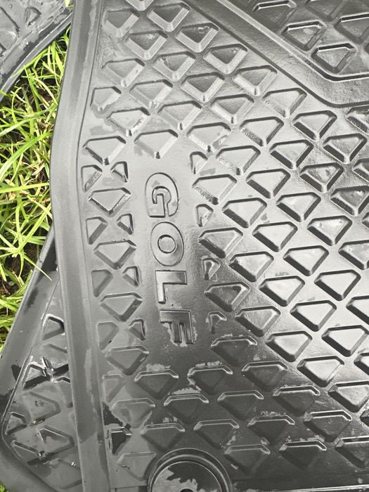 Komplet dywaników gumowych vw golf VII