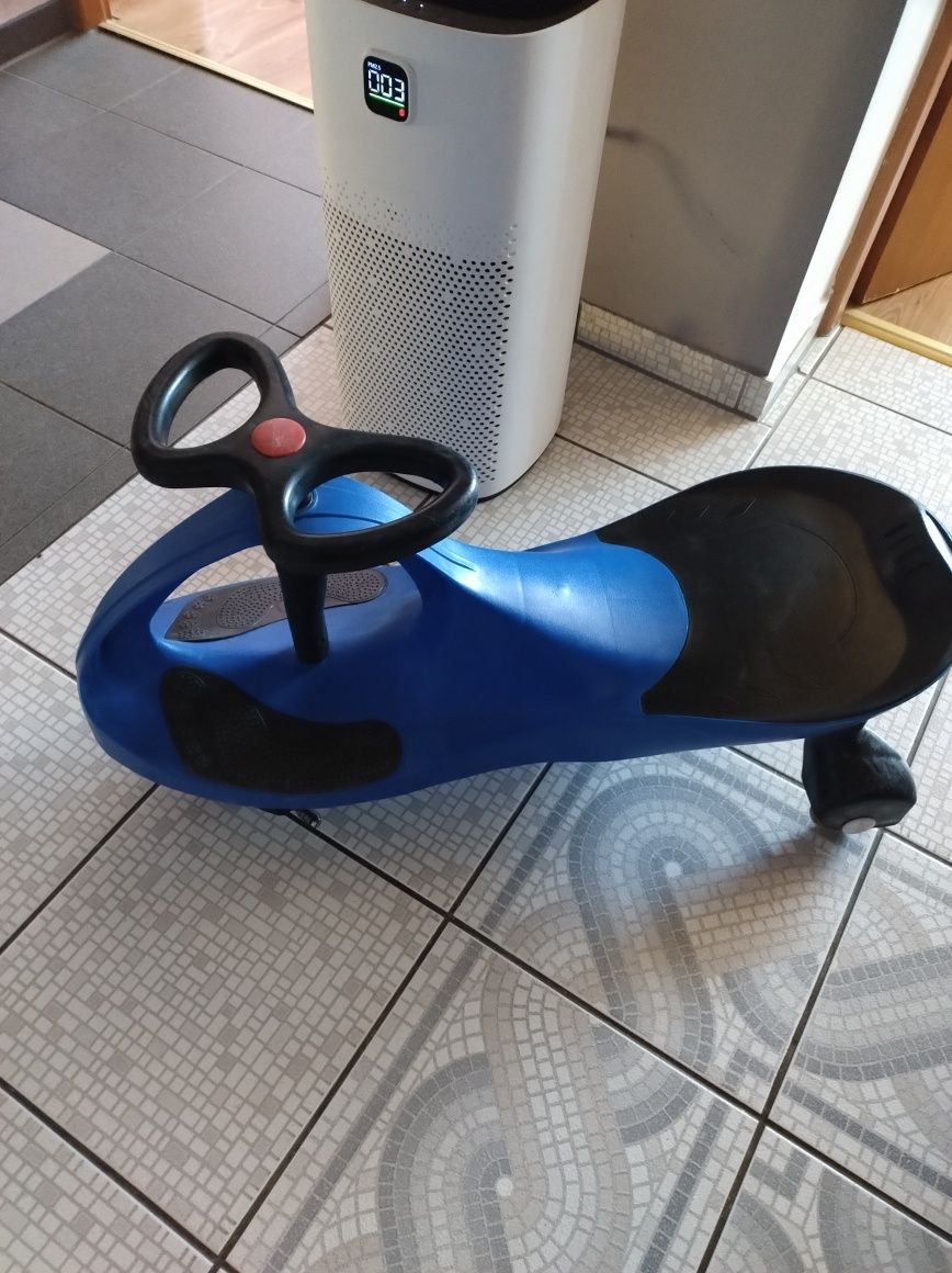 Pojazd dla dziecka Twistcar
