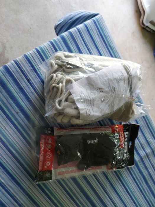 Luvas marca juba pu 1400  muito resistentes  para qualquer tipo de tra