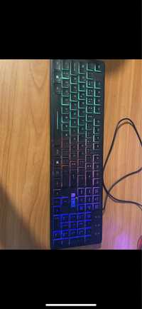 teclado gaming rgb