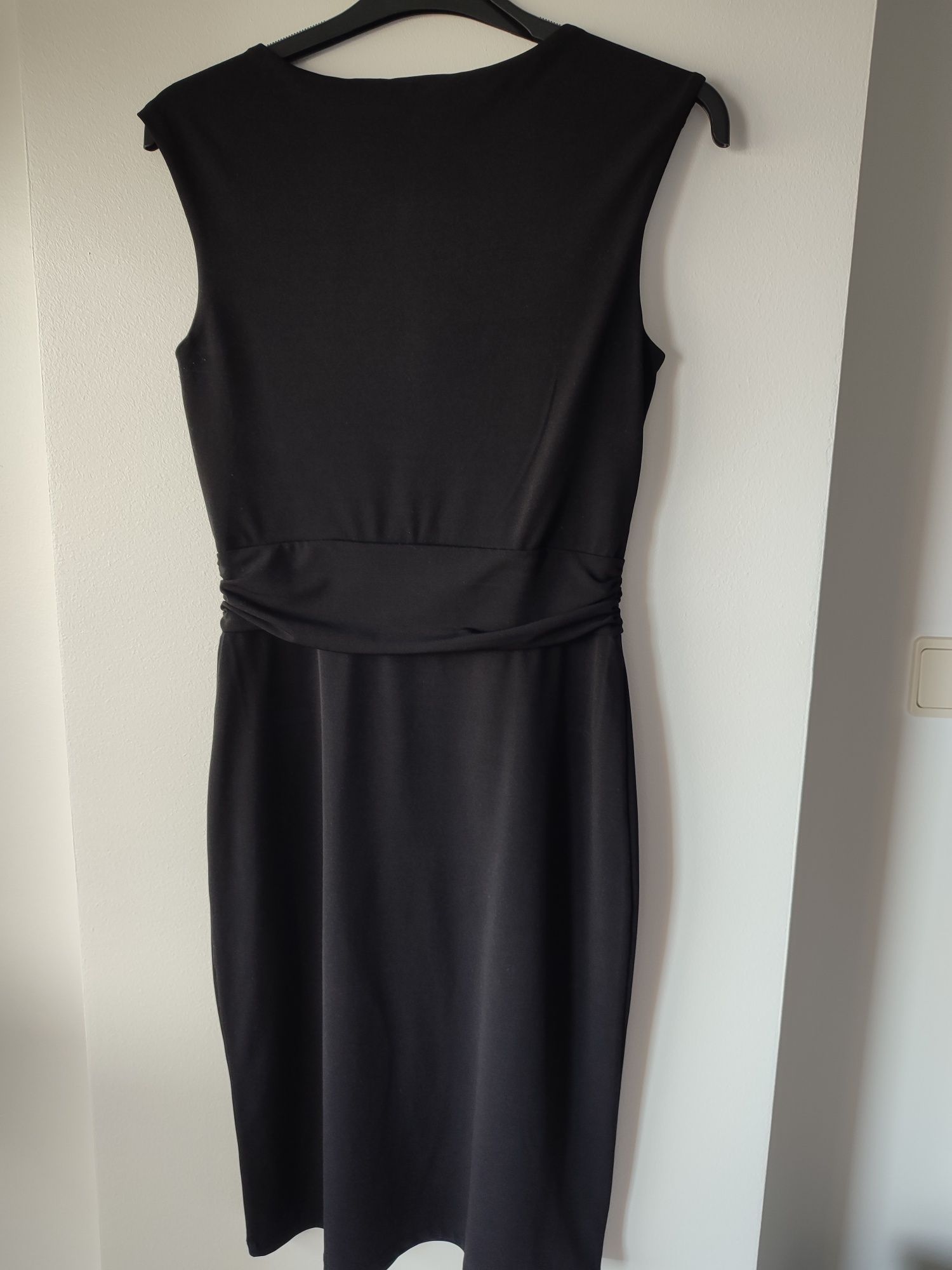 Vestido preto Esprit