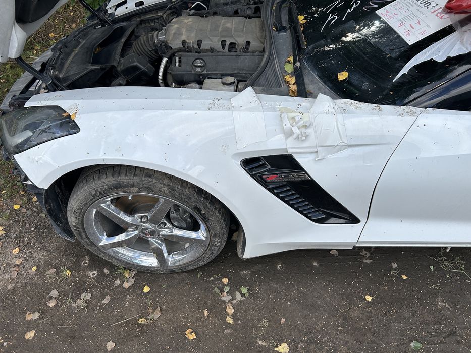 Chevrolet corvette c7 z06 lewy przedni błotnik przód błotniki kratka