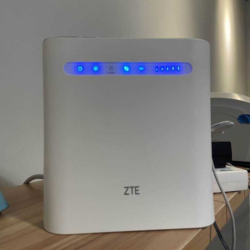 Router WiFi na SIM ZTE MF286 4G LTE SIM  Cat.6 300Mb/s