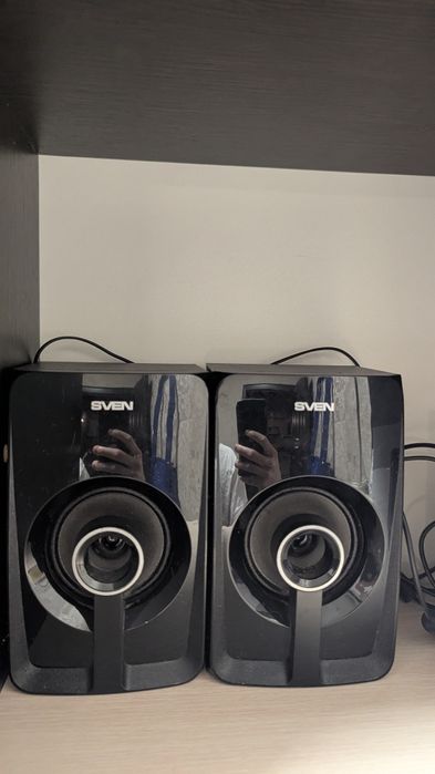 Продам колонки Sven на запчасти