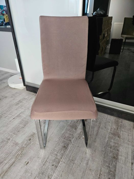 Pokrowce na krzesła elastyczne 4 sztuki beżowe cappuccino komplet