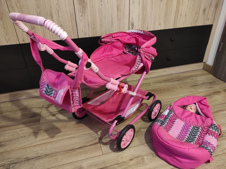 Wózek dla lalek z lalką
