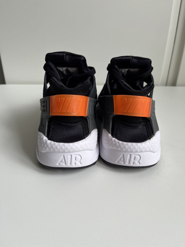 Sneakersy Nike Air Huarache buty sportowe męskie