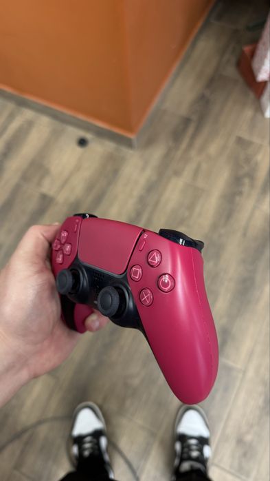 Продам DualSense PS5
