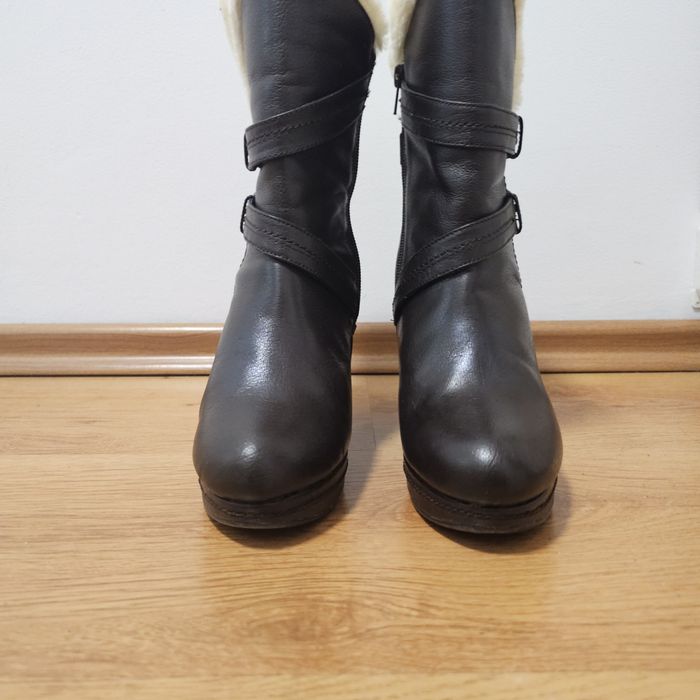 Buty botki skórzane Bata 37 na platformie jak nowe