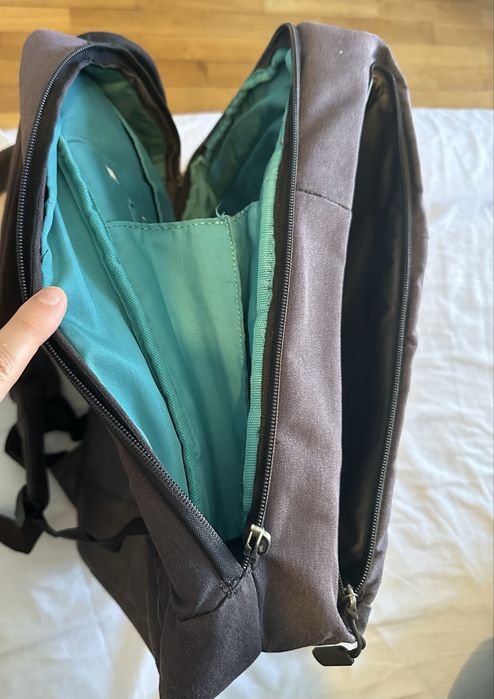 Mochila estilosa e versátil para a cidade e viagens