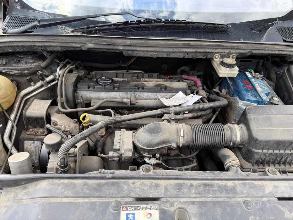 Двигатель  Peugeot 307  2.0i 16v (RFN) 01-05 Мотор В наличии