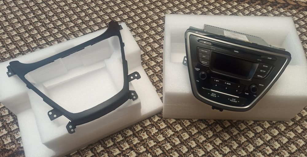 Продам штатную автомагнитолу для Hyundai Elantra 2014-2015 md