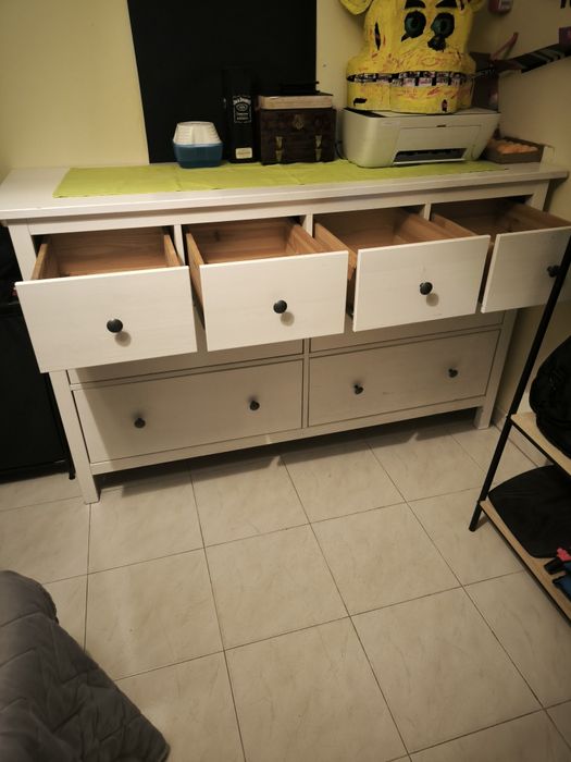 Cómoda grande do ikeia