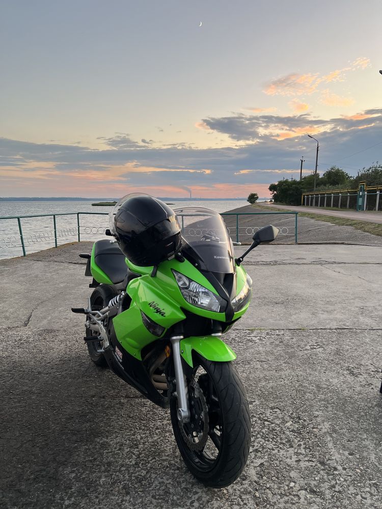 Kawasaki ex650 r